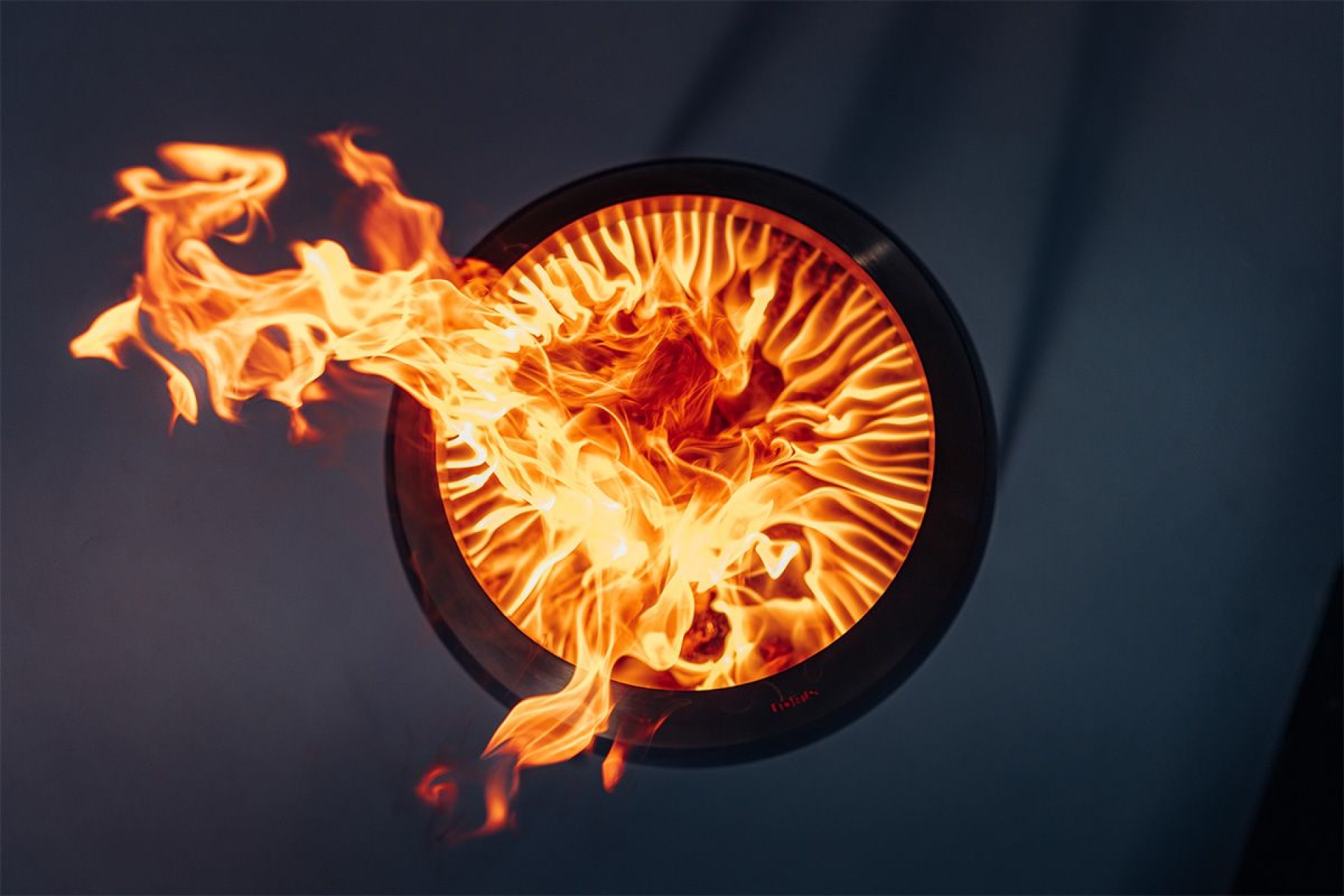 Höfats Moon 45 feuerschale mit niedrigem Fuß